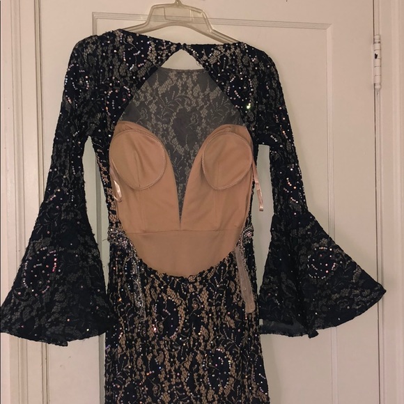 Prom dress - Picture 4 of 8